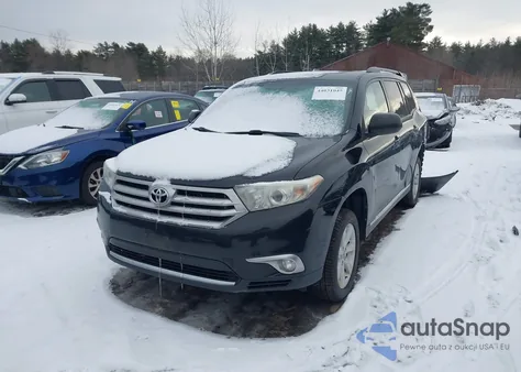 2013 Toyota Highlander Se V6 z USA, uszkodzony, nr VIN 5TDBK3EH2DS200383